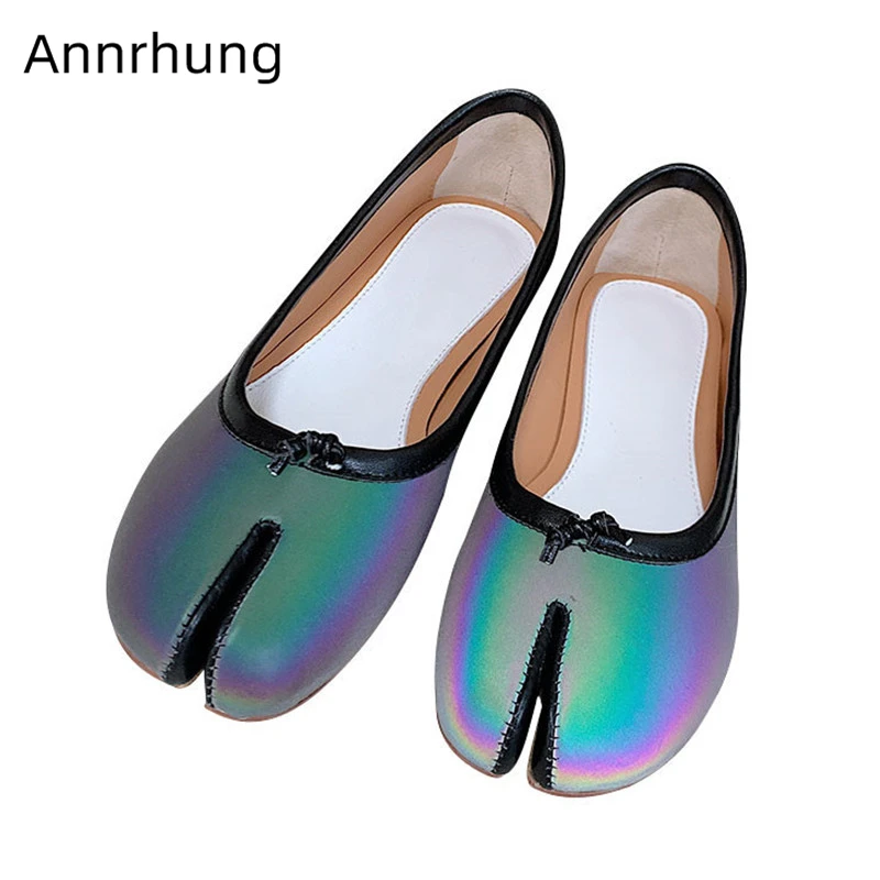 

Женские блестящие балетки на плоской подошве, со светоотражающим разрезом