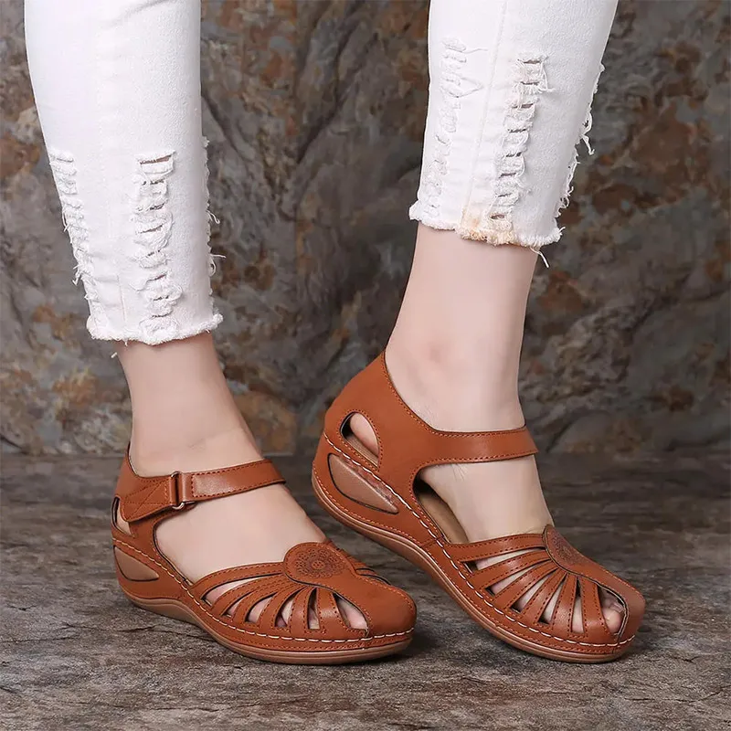 

New Women Casual Sandals Slip On Wedges Mixed Color Hook&Loop Female Sandals Comfort Outdoor Retro Summer Shoes Ladies Plus Size