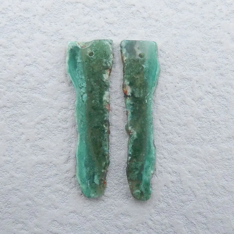 

Серьги из натурального зеленого халцедона, 38x11x3 мм, 4 г