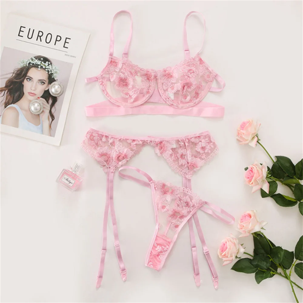 

Lacy embroidery sexy sexy seductive underwear phosphor three-piece set