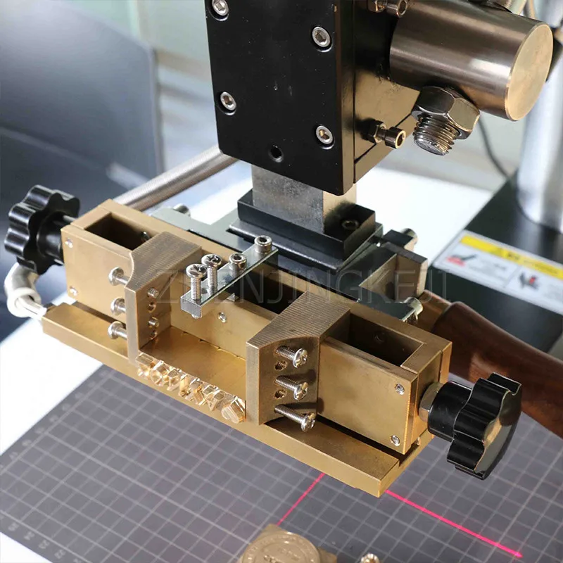 Скидка 220V ручной горячего тиснения машина небольшой DIY позолоченный шкафчик для инструментов кожаный бумажник мобильный телефон чехол ремень бро...