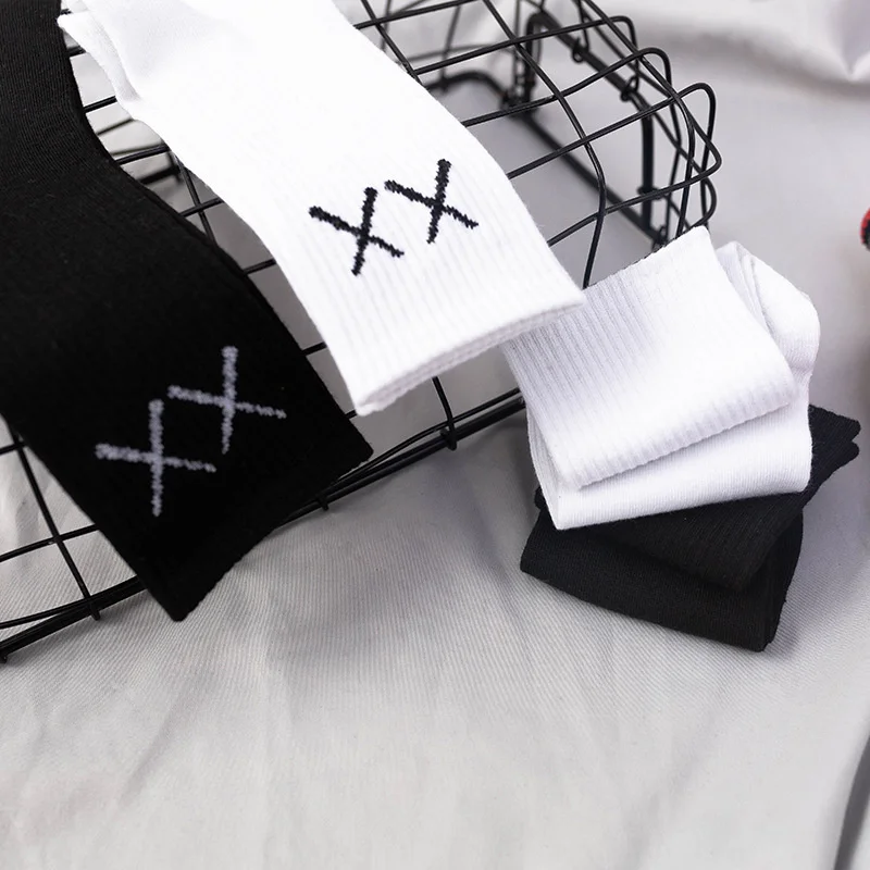 Autumn and winter white socks men's medium tube solid color socks ins couple fashion socks XX Xiha Street long tube fashion