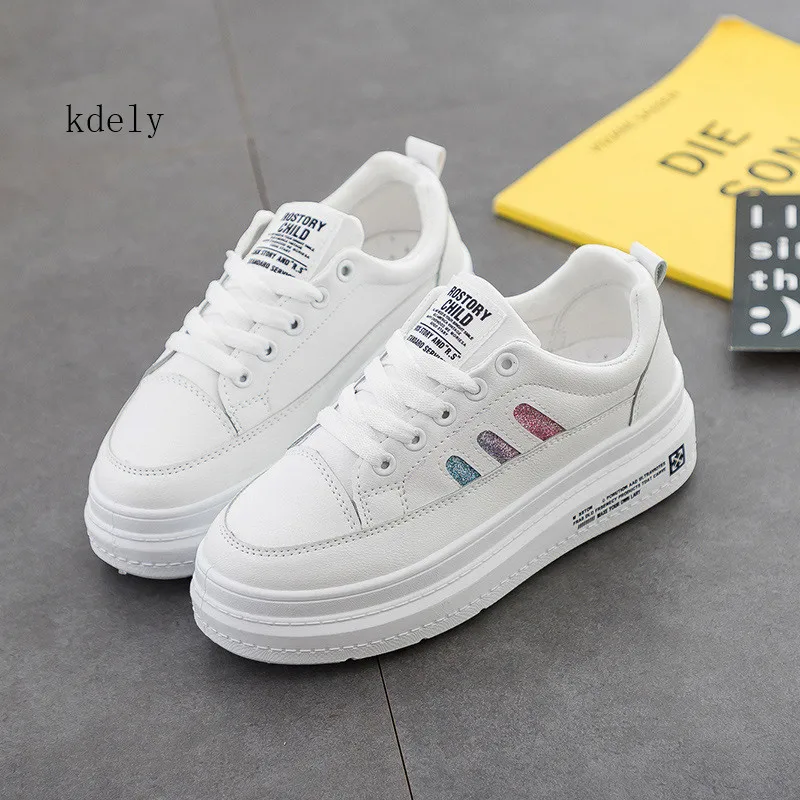 Модные кроссовки на платформе Новая Осенняя женская обувь для женщин