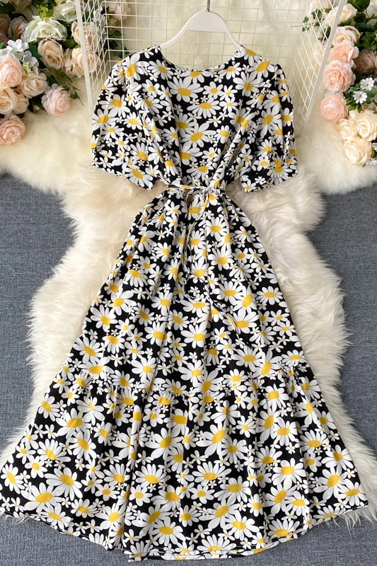 

Vacation Bohemian Floral Printed Dresses For Women Elegant O-neck Short Sleeve Midi Pleated Chiffon Summer Dress 2020