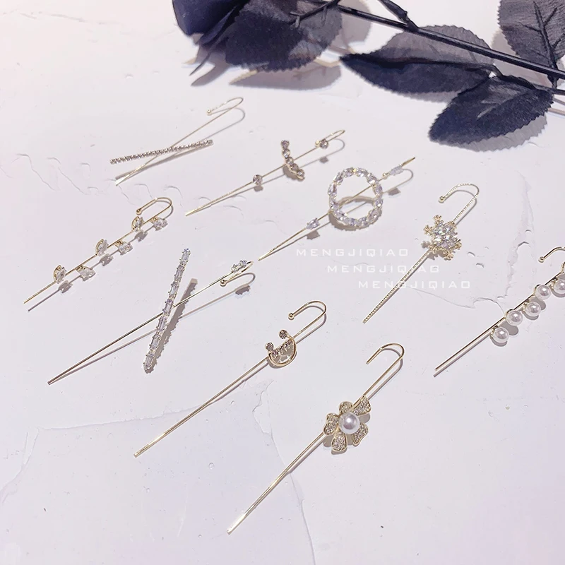 Женские серьги гвоздики с фианитами в богемном стиле геометрическим крючком