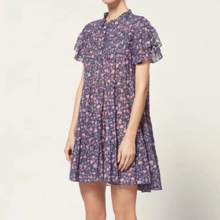 Фиолетовое мини платье с цветочным принтом стоячим гофрированным воротником