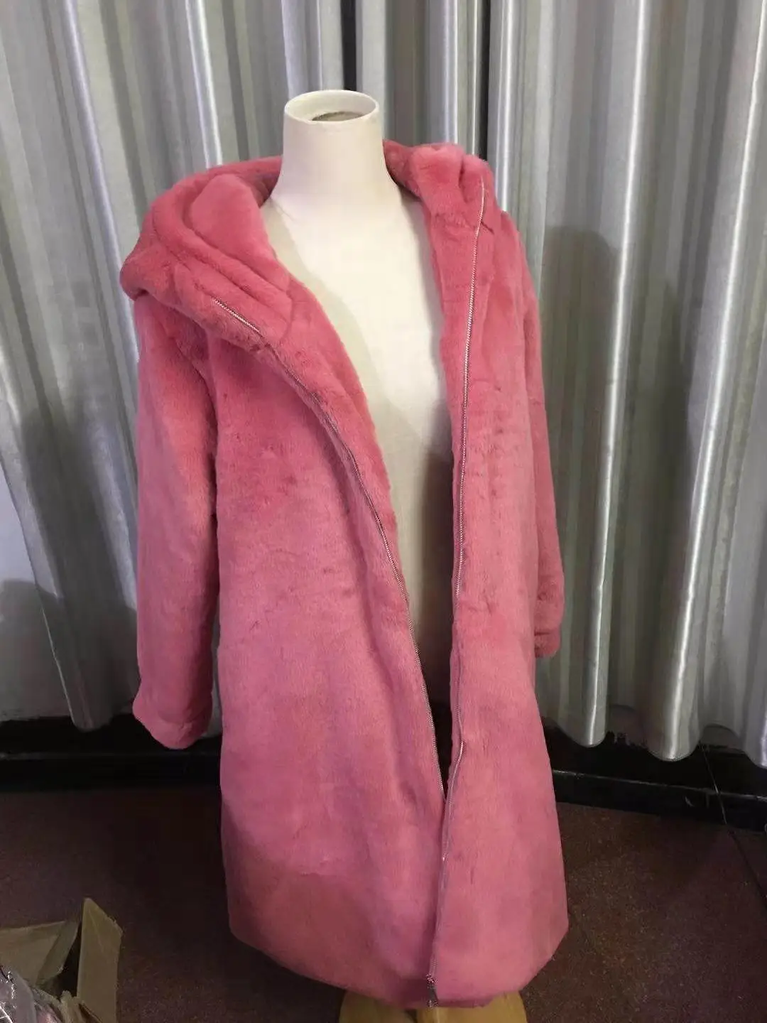 Зимнее пальто из искусственного кроличьего меха, Женское зимнее длинное пальто большого размера с капюшоном, Толстая теплая куртка из искусственного меха, женское свободное плюшевое пальто 426