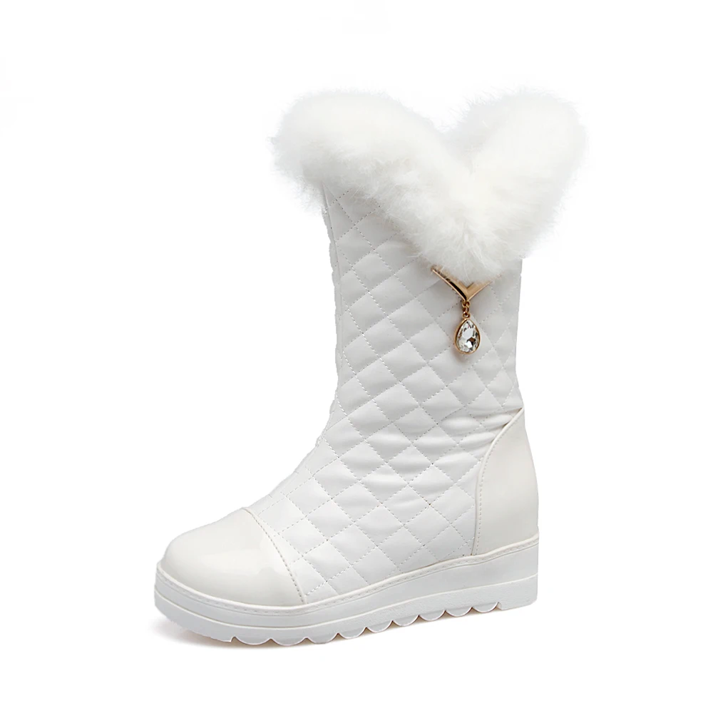 Женские зимние сапоги до середины икры черные белые со стразами на платформе