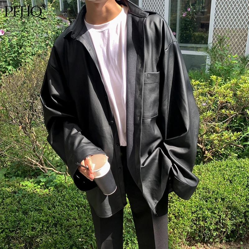 

Coats & Jackets