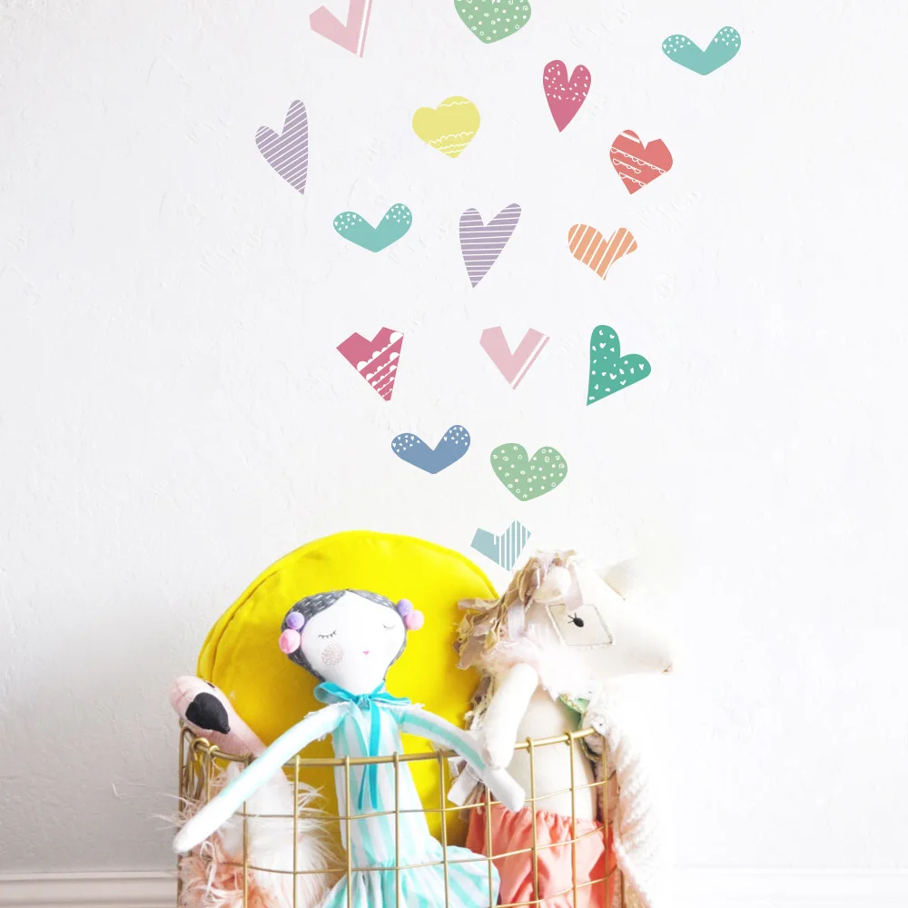 Декоративные настенные виниловые наклейки в виде мультяшных сердечек для дома