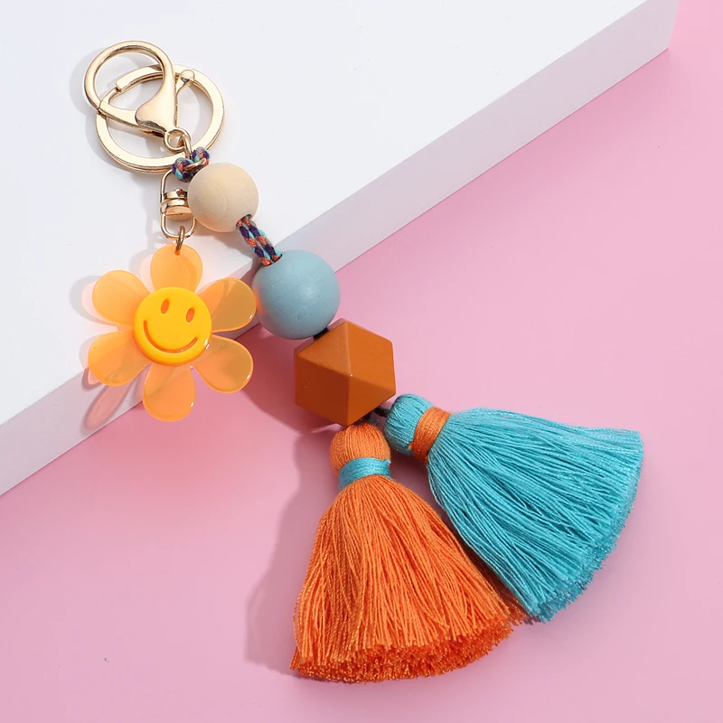 

Colorful Wood Beads Tassel Keychain Smile Face Flower Key Ring For Women Handmade Friendship Summer Jewerly Gifts