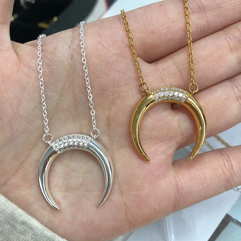 

Half Moon Pendant Necklace for Women Gold Clavicle Chain Horseshoe Ox Horn High polish Chokers Necklaces Jewelry Gift for Wife