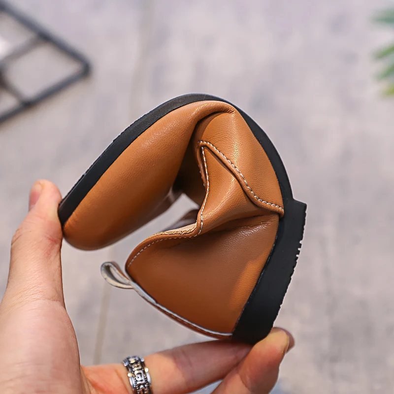 Детская повседневная кожаная обувь для мальчиков и девочек коричневая удобная