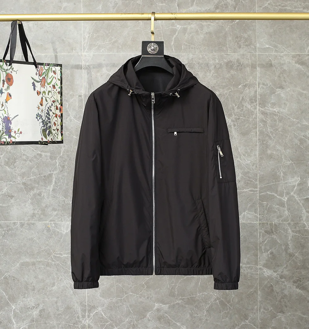 

Coats & Jackets