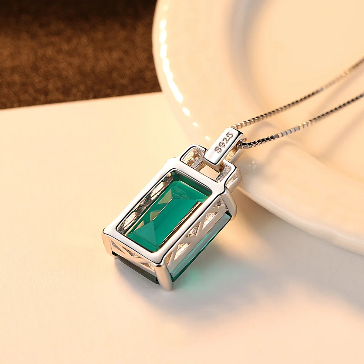 

Shipei 100% 925 Sterling Silver Emerald Sapphire Gemstone Wedding Engagement Fine Jewelry Vintage Pendant Necklace Wholesale