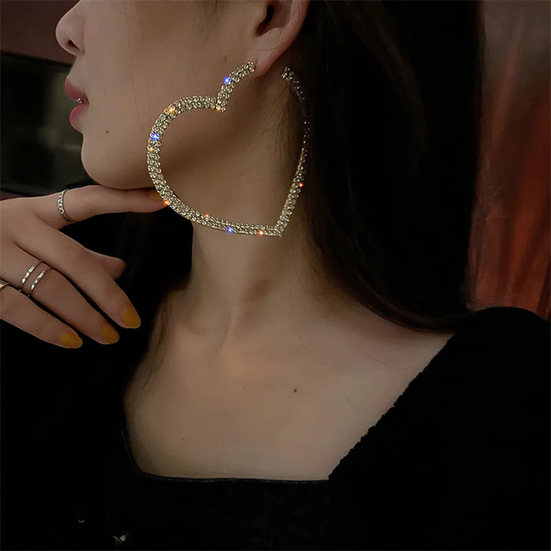 

Fashion Big Heart Crystal Hoop Earrings for Women Geometric Rhinestones Earrings Statement Jewelry Exquisite Gifts