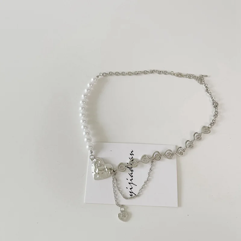 

Punk New Pearl Necklace Love Clavicle Chain Design Hollowed Out Carved Peach Heart Pendant Ins Cool Style Necklaces