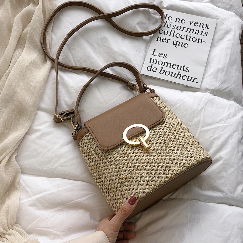 

Casual Chains Straw Bucket Bags Women Summer Messenger Bag Rattan Bags Beach Ladies Travel Purses and Handbags Shoulder Bag