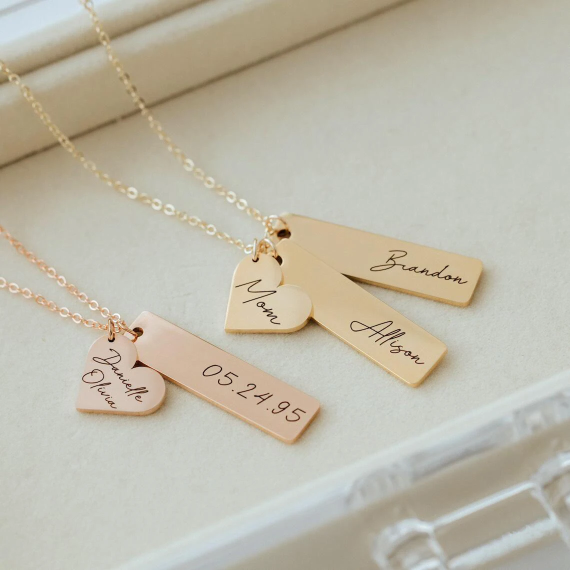 

Engraved Kids Names Necklace Personalized Best Friend Gifts Multiple Custom for Mothers Bridesmaid Sister Gift Woman Jewelry