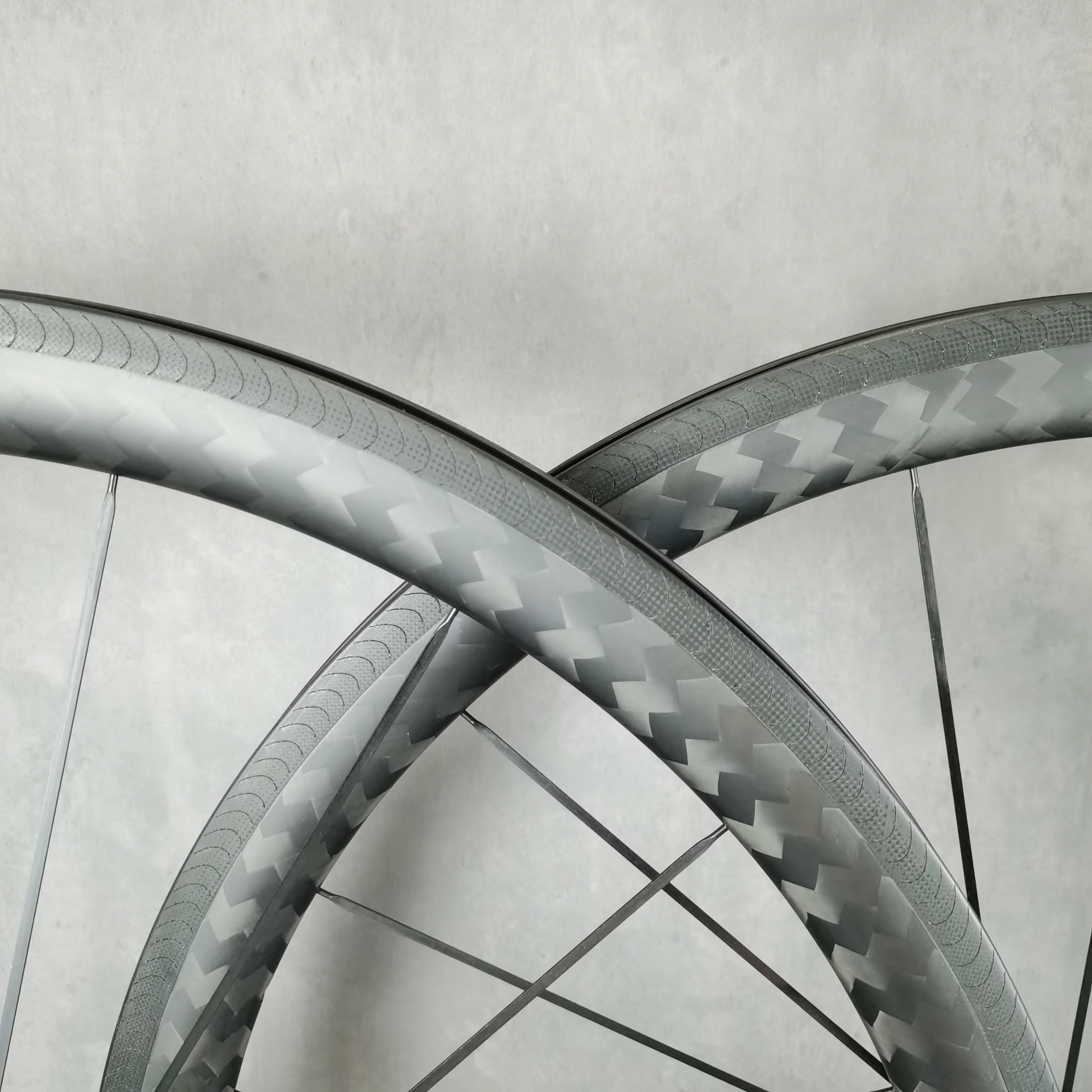 700с Карбоновые обода с тормозами обода 38 мм глубиной 25 мм ширины клинчер/Тубуляр Дорожный велосипед с отделкой 12k твилл Особая поверхность.