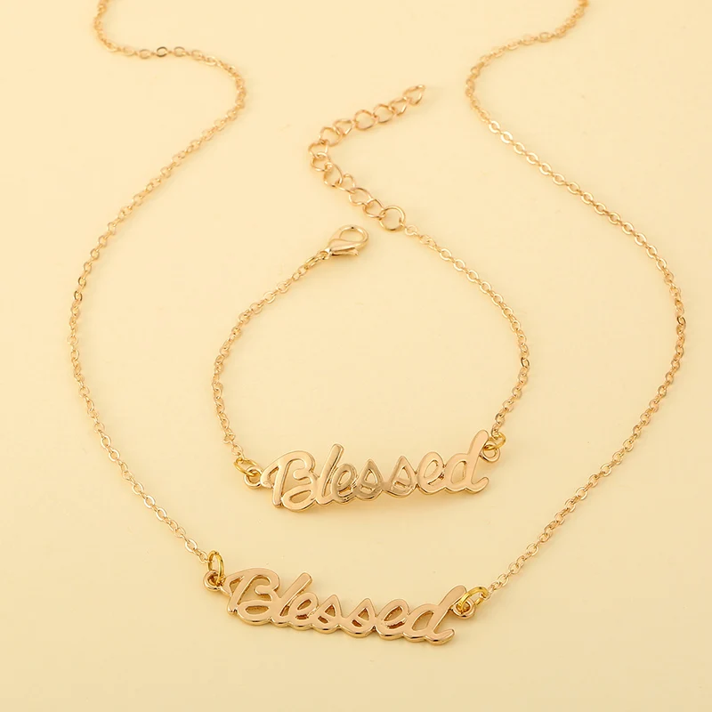 Женское колье с буквенным принтом, золотистое колье с подвеской в старинном английском стиле, колье-чокер для подарка на день рождения