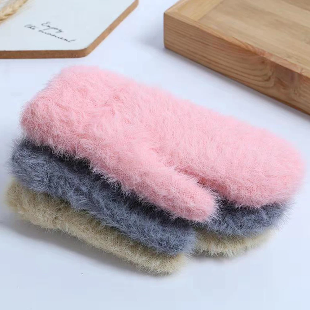 

1pair Winter Warm Women Gloves Comfortable Travel Adults Faux Fur Daily Soft Fashionable Mittens One Size Outdoor Camping