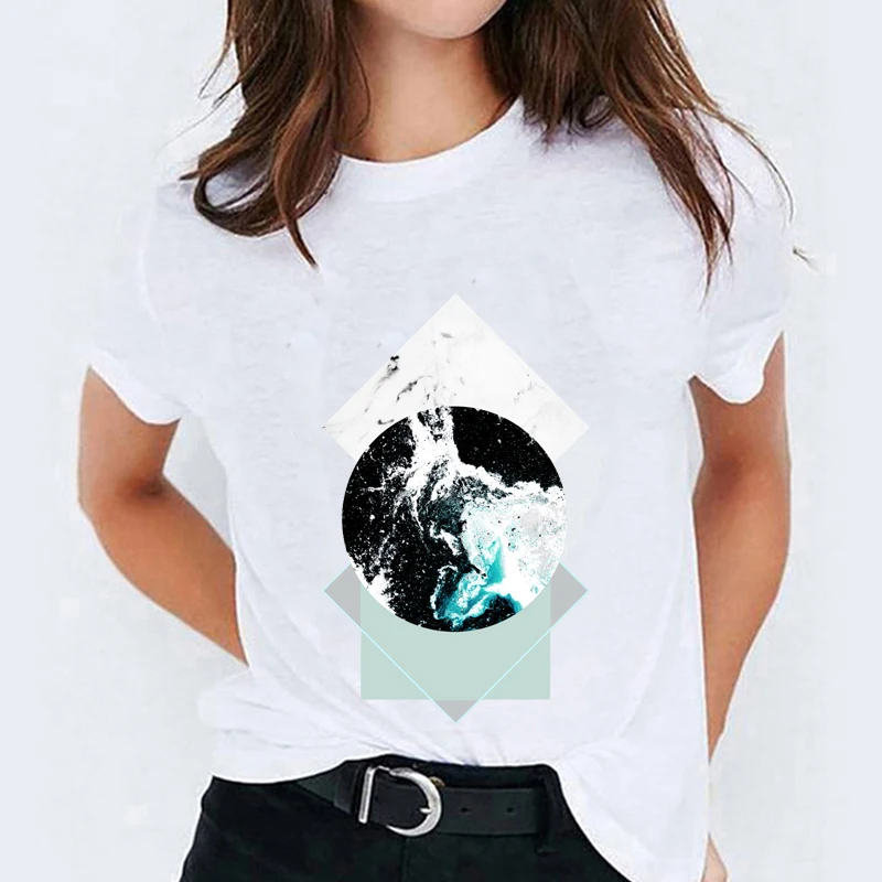 

Geometric Print Short-Sleeved T-Shirt for Women Summer 2021 Korean Style Loose Instagram Street Day Half-Sleeved Top with Base