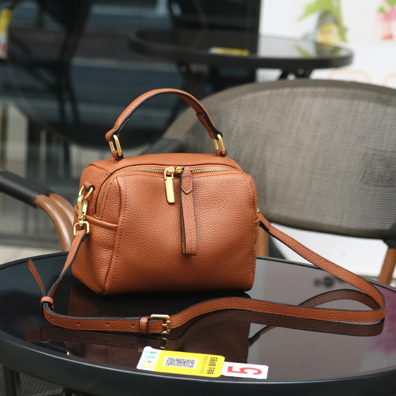 2022 Ins All-Match Soft Leather Ladies Handbag Top Designer Luxury Ladies One-Shoulder Messenger Bag Small Casual Broadband