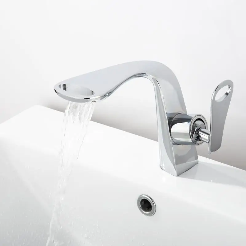 Смеситель для раковины в ванной комнате с креплением на раковину черные