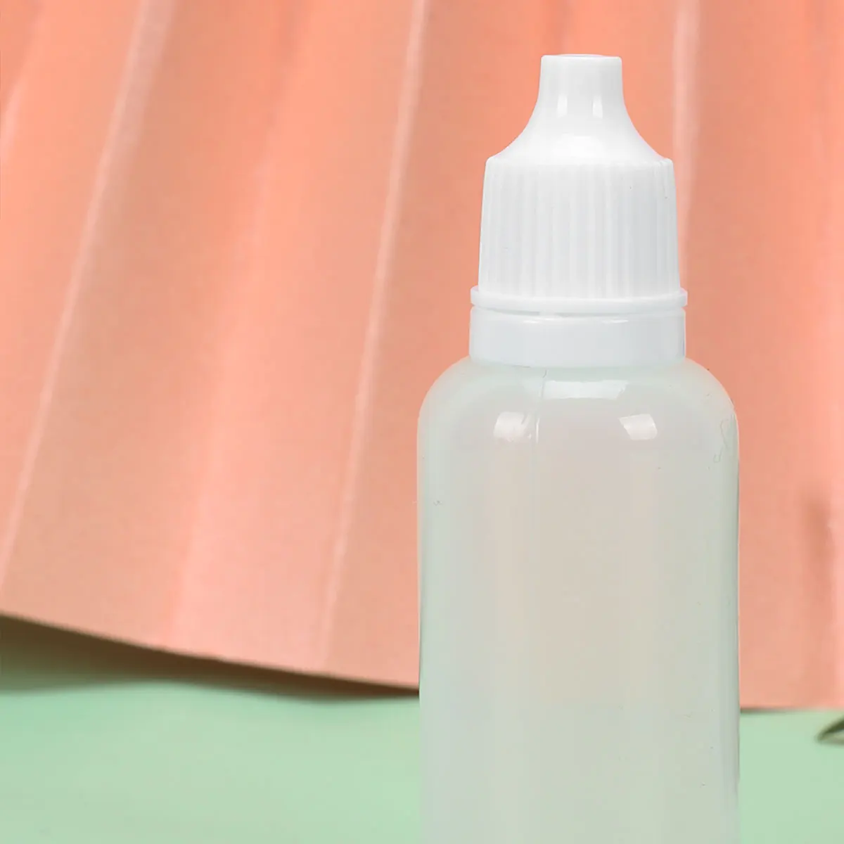 

25pcs Portable Eye Drops Bottle Empty Storage Bottle Refillable Subpackaging Bottle for Home Daily Use