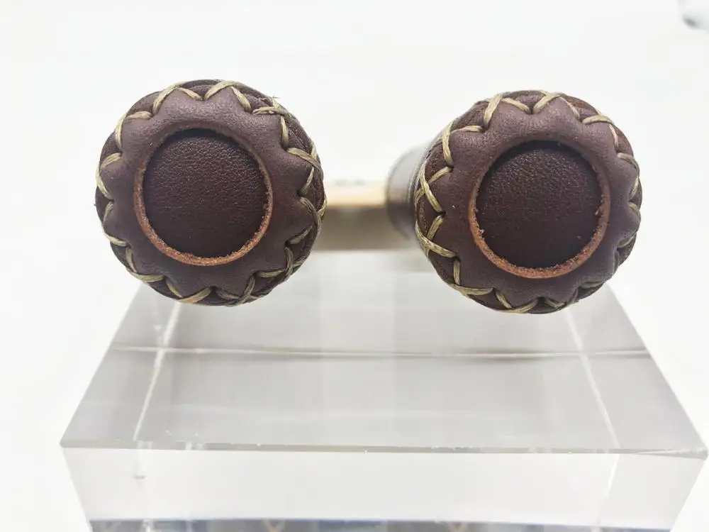 

Taiwan Gyes Grips Bicycle Handlebar Grips Cow Leather grips with 125mm MTB Grips