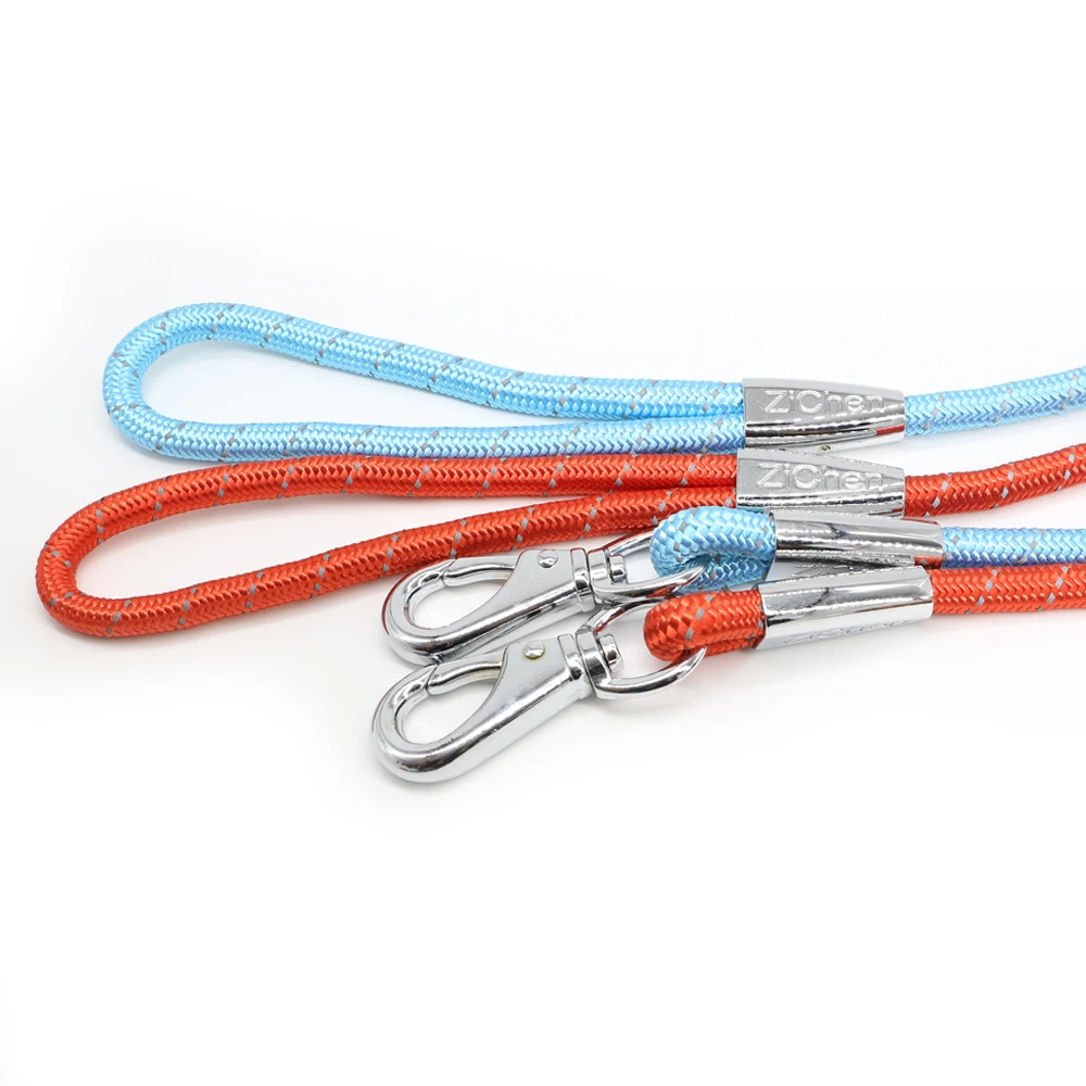 Поводок для собаки светоотражающий нейлоновый прочный больших средних и