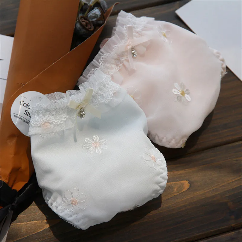 

2018 Summer Girls Women Cute Lolita Kawaii Embroidered Flower Panties Japan Lace Pearls Underwear Sexy Brief AB083
