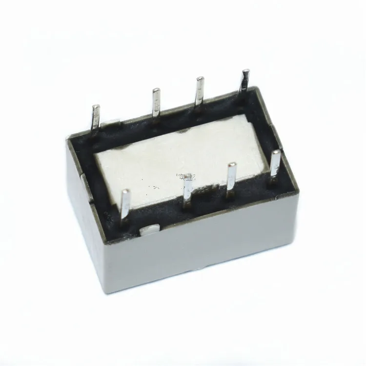 

HFD4/5 HFD4/12 HFD4/24 3V in-line 8-pin 2A relay