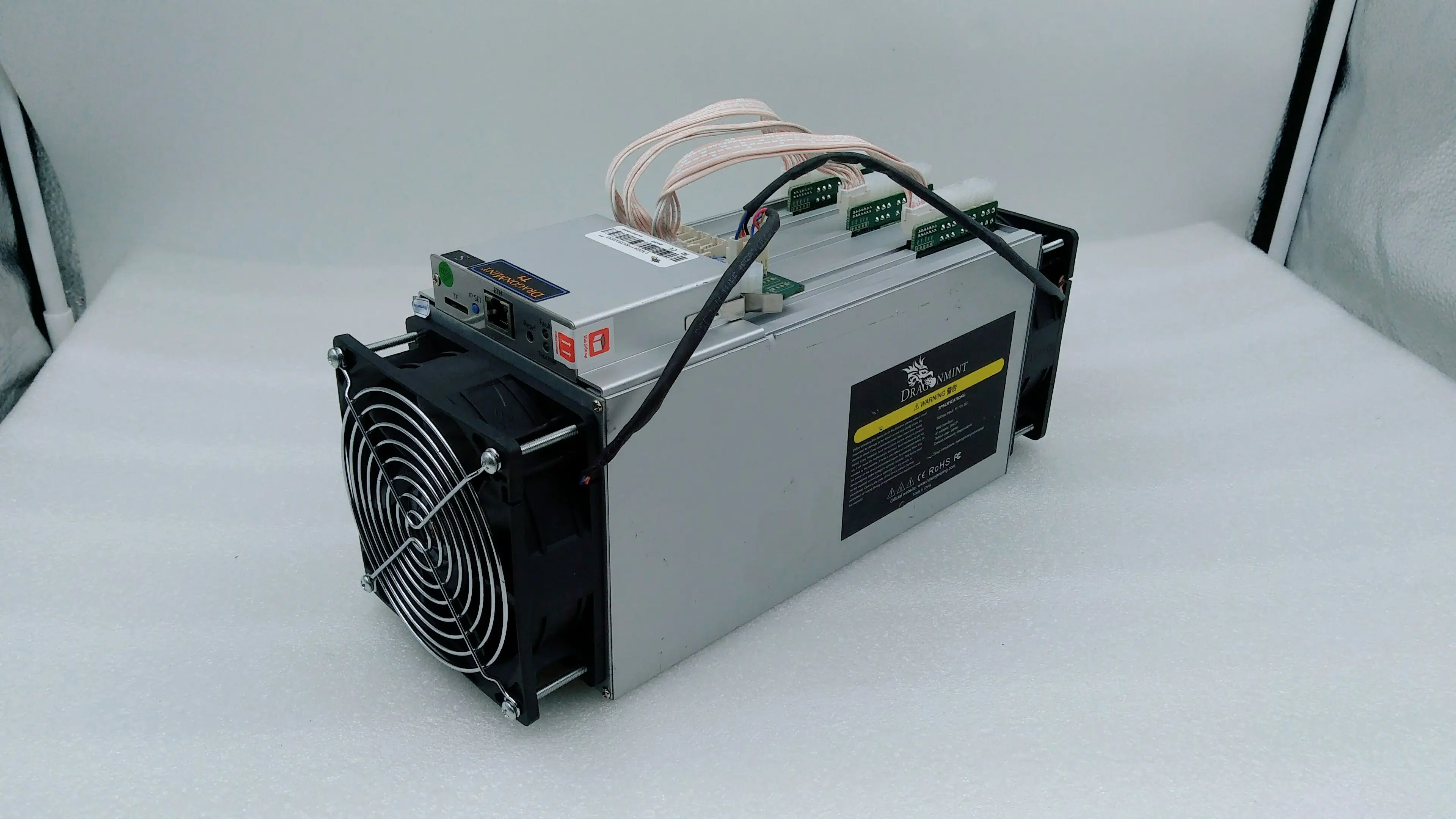 Б/у Innosilicon Dragonmint T1 15TH/s SHA256 Asic BTC BCH Miner с БП лучше чем Antminer S9 T9+ S11 S15 Whatsminer M3
