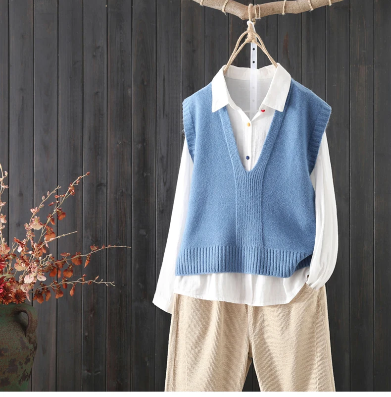 

Loose Solid Color V-neck Knitted Sweater Vest Female Simple Commuter Sleeveless Fashion Sweater Vest Pullover Women Sprin2020