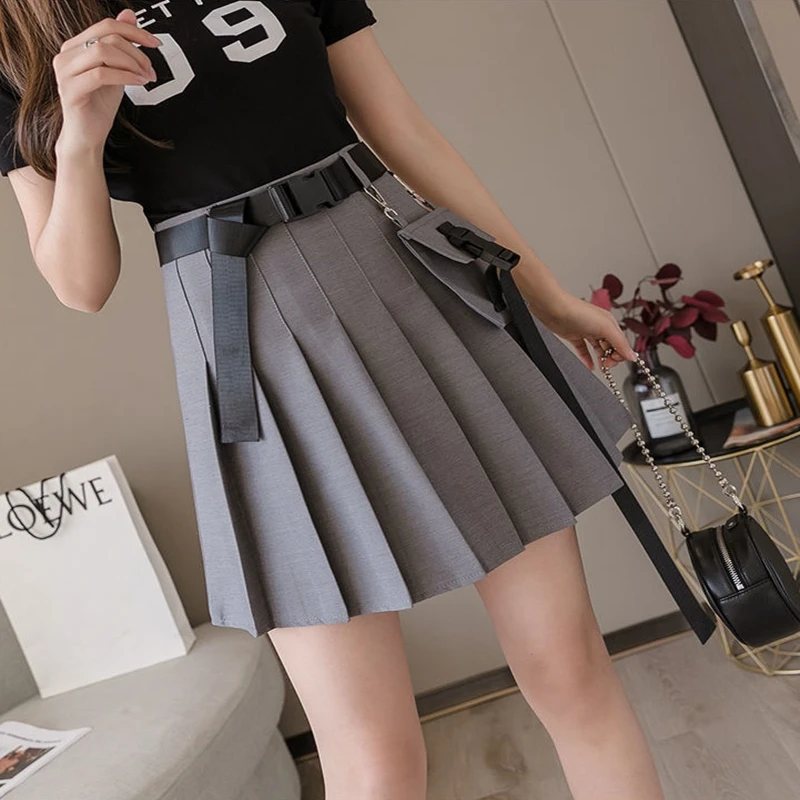 

Новая женская уличная одежда FAKUNTN, плиссированная юбка средней длины с цепочкой на талии, черная короткая юбка с высокой талией в стиле Хара...