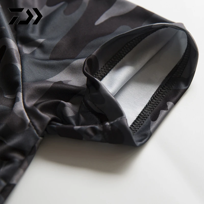 

Daiwa Fishing Tshirt Summer Anti-sweat V Neck Camouflage Green Fishing T-shirt Sports Wear Breathable Quick Dry Fishing Clothing