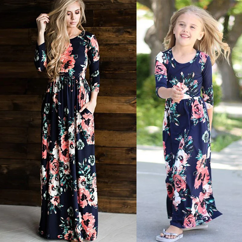 

Family Matching Outfits 2021 European Style Long-Family Dress Mother Daughter Floral Girls Dress Family Matching Clothes Outfits