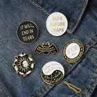 Темный панк баннер эмалевые булавки под заказ солнцезащитное снаряжение Алфавит летучая мышь значок Сумка ювелирные изделия подарок для детей друзей оптовая продажа