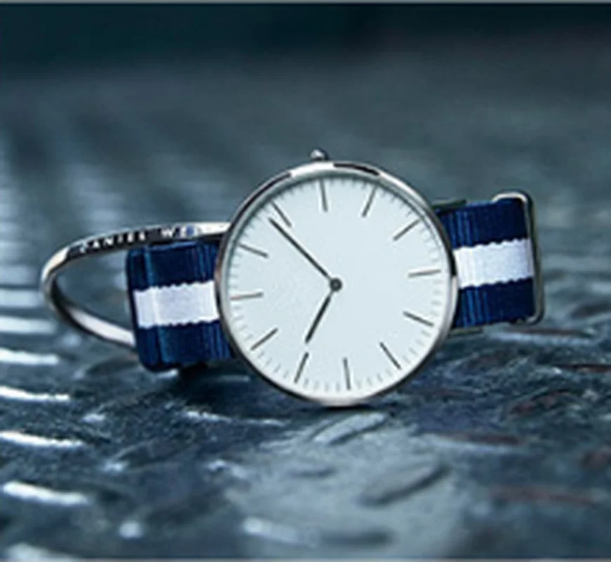 Классические Полосатые нейлоновые часы унисекс с ремешком Лидирующий бренд
