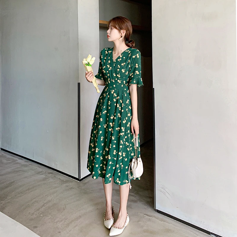 

Film, chiffon dress is super fairy fairy skirt platycodon grandiflorum temperament in the v-neck of the dress skirt tea dress