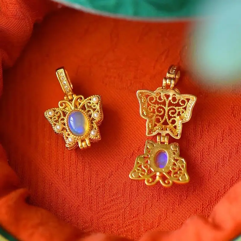 

Small Butterfly Filigree Perfum jade jewelry jade women jewelry