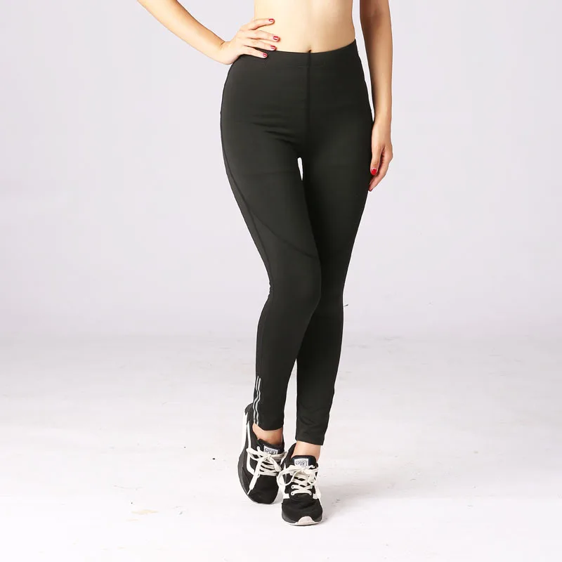 

2021 women pants sports leisure reflective running fitness pants yoga pants comfortable and versatile thin nine-point pants