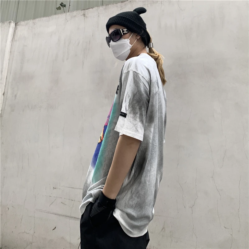 Футболка мужская весенне-летняя оверсайз рваная с принтом граффити в стиле