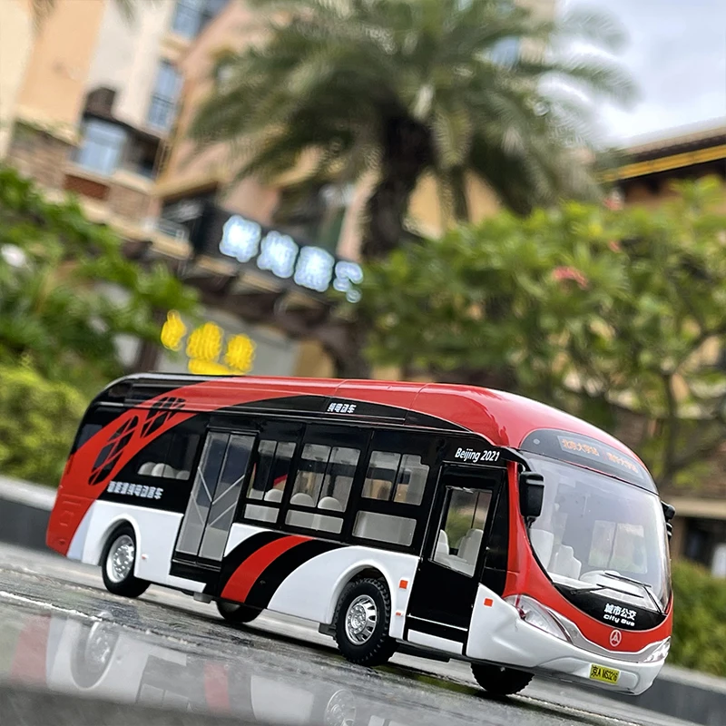 Фото Электрическая туристическая игрушка модель автомобиля из сплава с дорожным