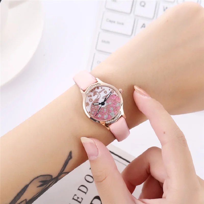 Изысканные женские часы кожа кварцевые креативный алмаз павлин узор