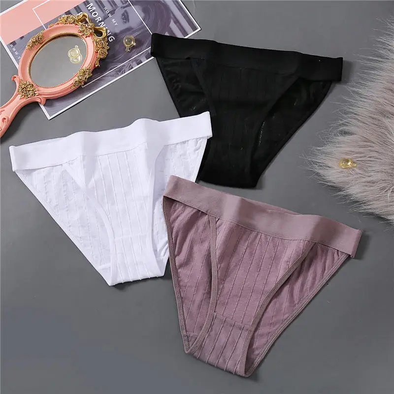 Women Cotton Panties Sexy Low Waist Underwear Panties for Female Lingerie Underpants Hollow Heart Embossed Briefs Solid Color