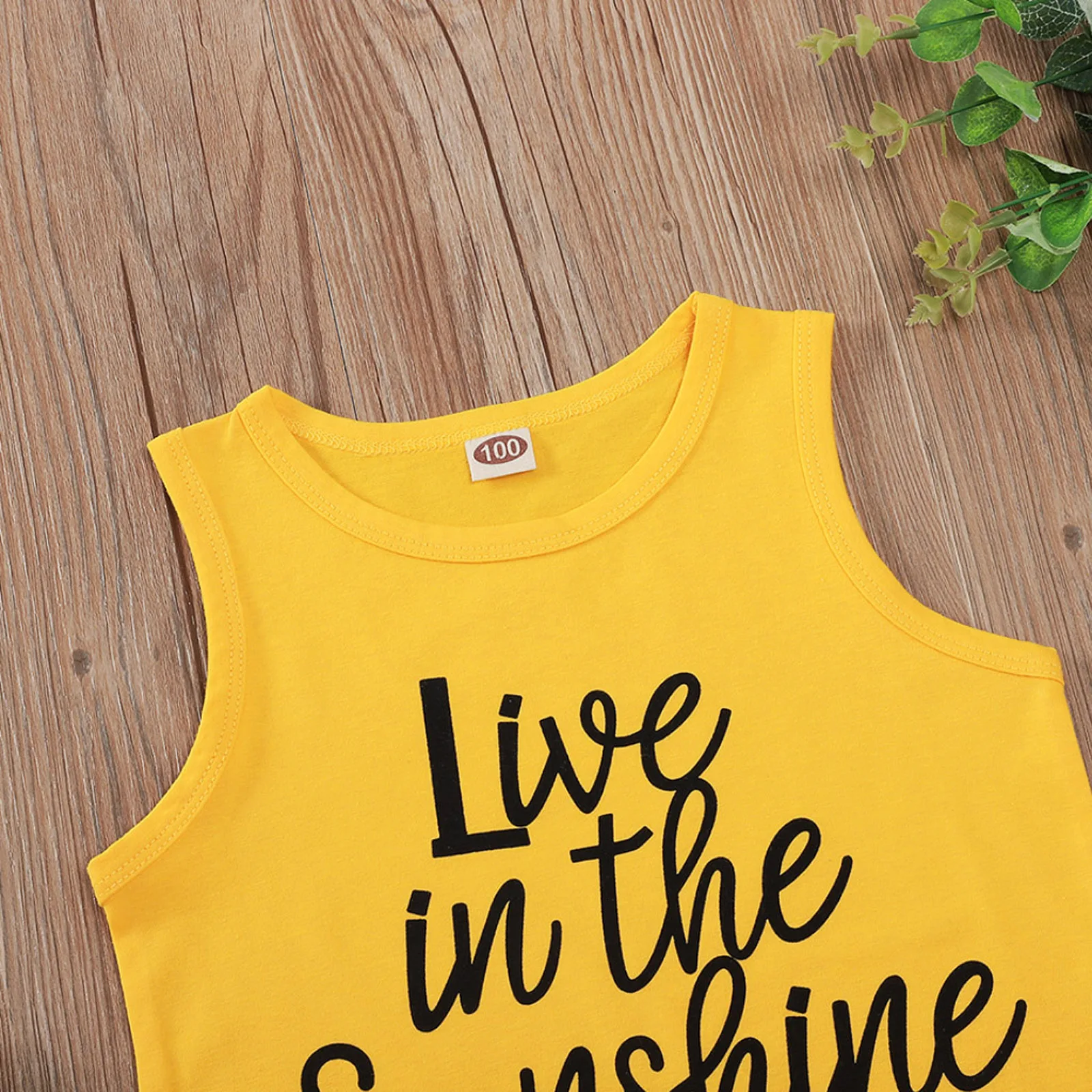 

OPPERIAYA Toddler Letter Flower Print Two-pieces Summer Set Infant Baby Girls O-neck Sleeveless Tops High Waist Short Pants Set