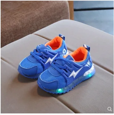 Новинка 2018 года Спортивный СВЕТОДИОДНЫЙ цветной Детский кроссовки для бега